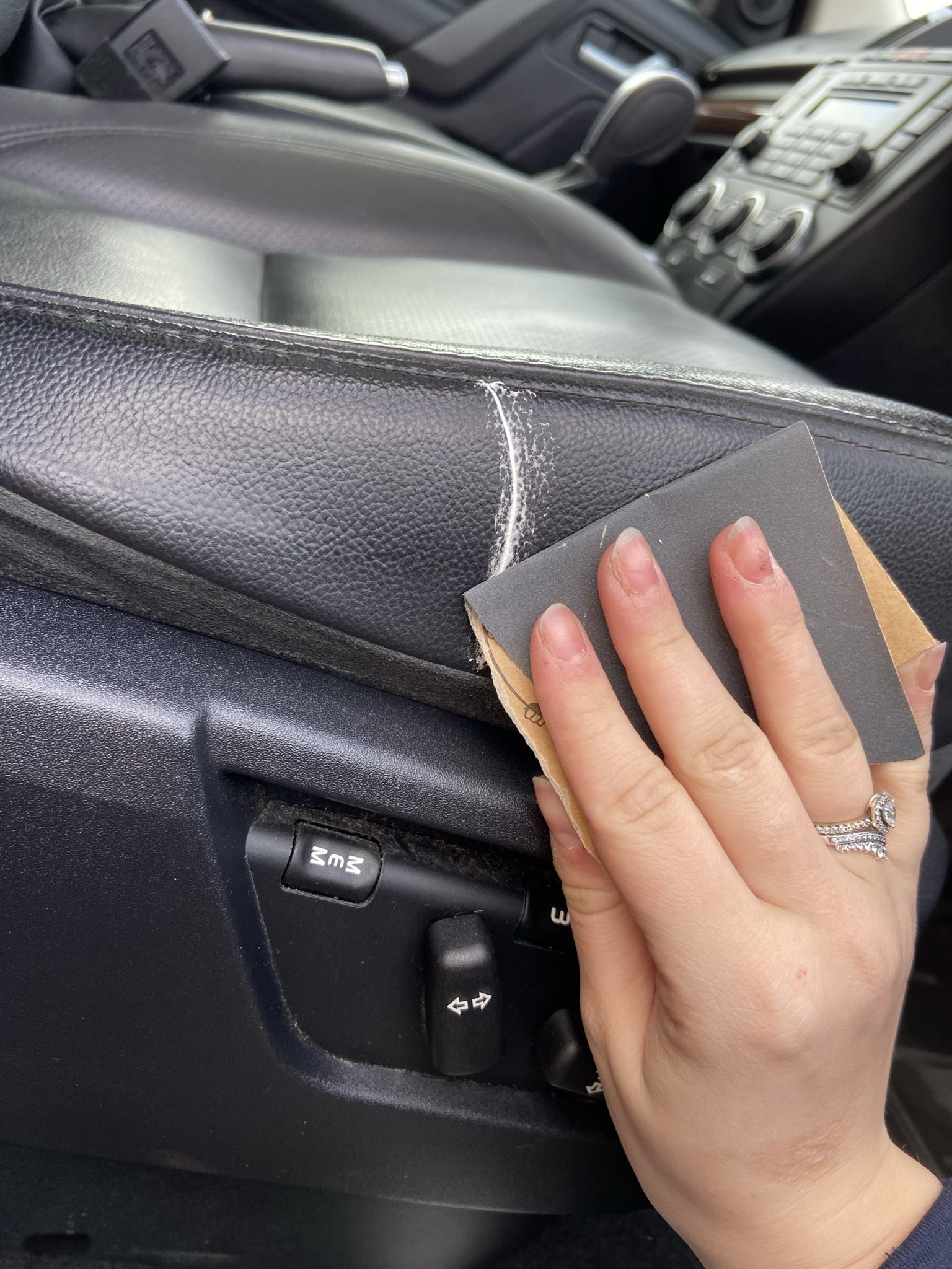 Land Rover Car Seat Tear Repair Mobileleatherrepairs